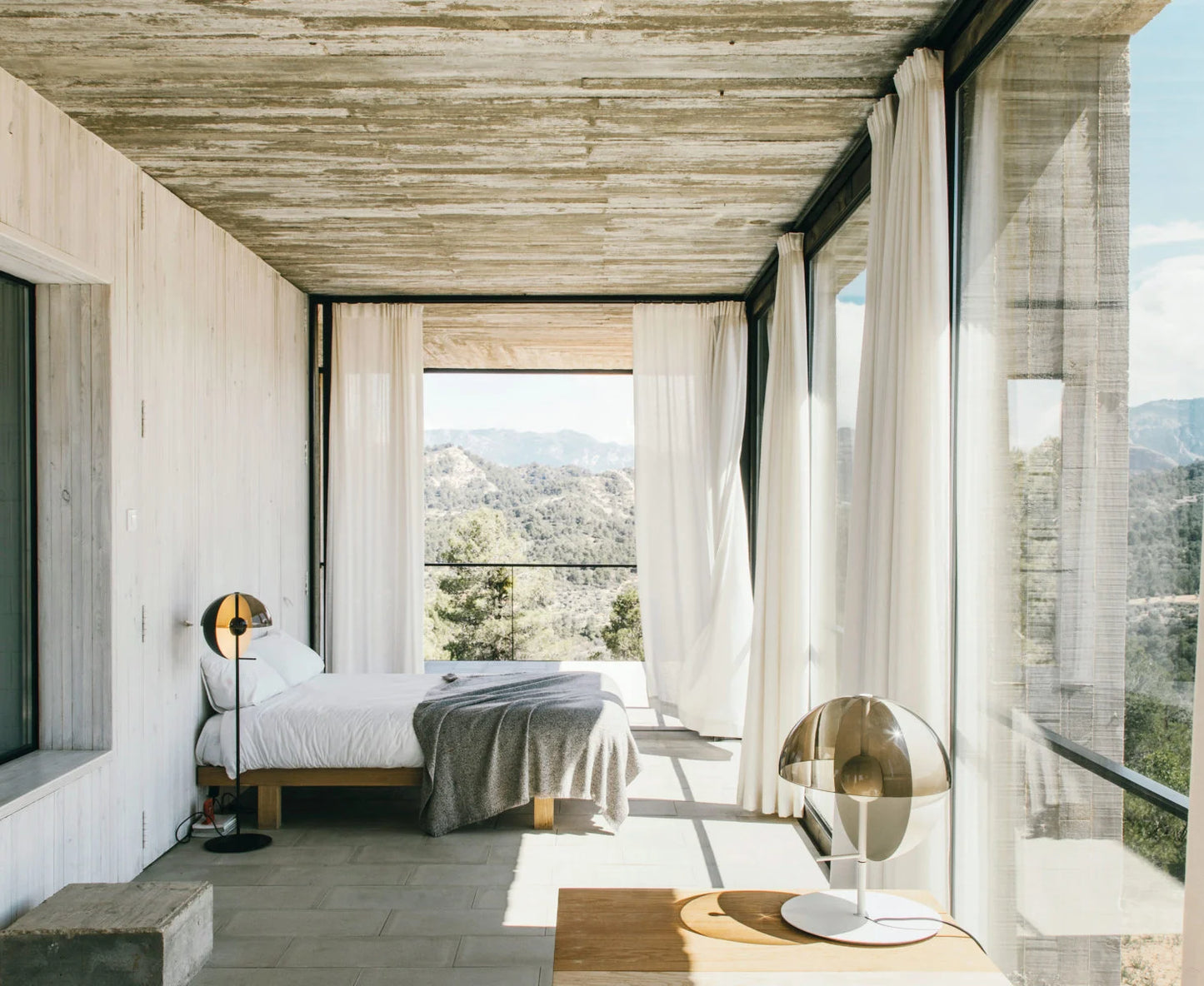 Theia Vloerlamp